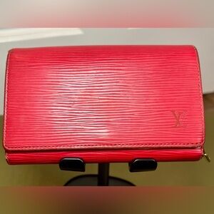 Authentic - Rare LOUIS VUITTON Red Epi Porte-Monnaie Billets Tresor Wallet